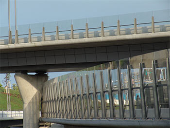 >PLEXIGLAS® for Noise and Wind Protection