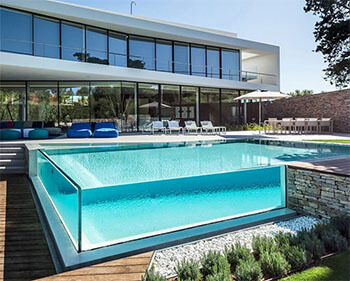 >PLEXIGLAS® Pools